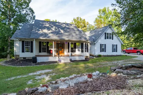 3324 W County Line Rd, Douglasville, GA 30135