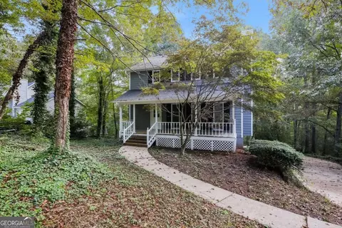 1518 Betts Creek Dr, Auburn, GA 30011