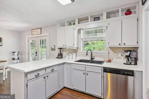 3003 Mohawk Dr, Gainesville, GA 30501 photo 8