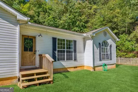 3003 Mohawk Dr, Gainesville, GA 30501 photo 2