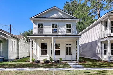 804 E 35th St, Savannah, GA 31401