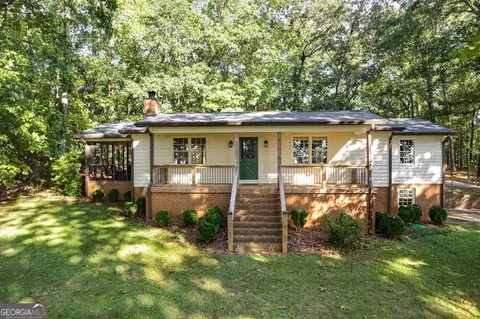 930 Providence Rd, Roopville, GA 30170