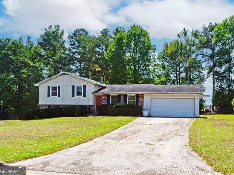 450 Paul St, Riverdale, GA 30274