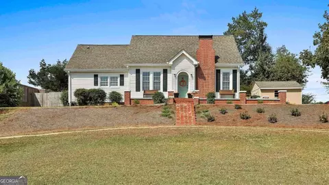 195 Lagrange St, Newnan, GA 30263