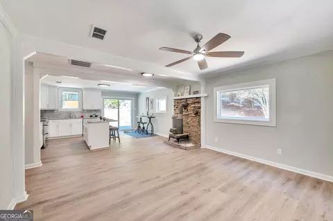 4514 Bartow Carver Rd SE, Acworth, GA 30102