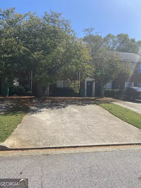 5771 Strathmoor Manor Cir, Lithonia, GA 30058