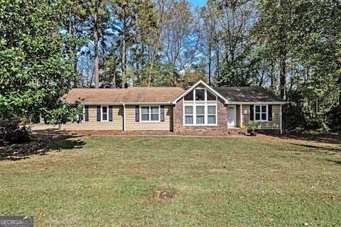30 Lajuana Dr, Carrollton, GA 30116