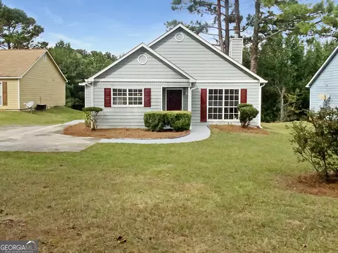 349 Country Club Dr, Jonesboro, GA 30238
