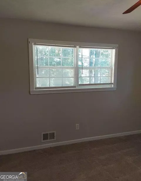 994 Majesty Ln, Morrow, GA 30260 photo 7