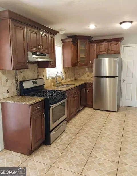 994 Majesty Ln, Morrow, GA 30260 photo 5
