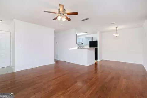 527 Granville Ct, Sandy Springs, GA 30328
