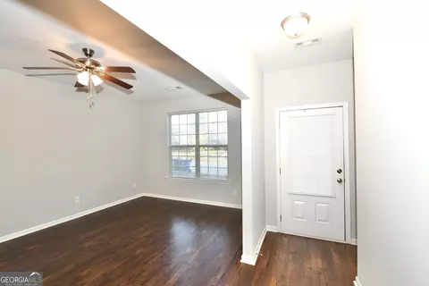 532 Tulip Ln, Mcdonough, GA 30252 photo 4