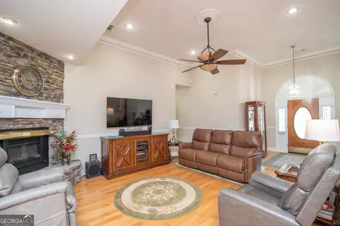 104 Prestwick Dr, Lagrange, GA 30241 photo 12