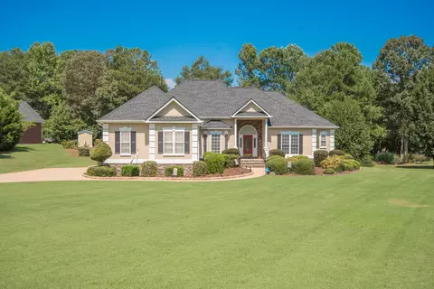 104 Prestwick Dr, Lagrange, GA 30241 photo 1
