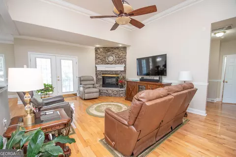 104 Prestwick Dr, Lagrange, GA 30241 photo 11