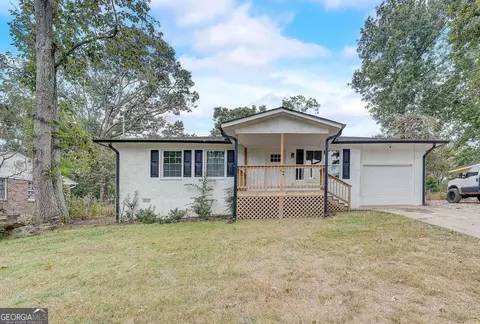2952 Mustang Dr, Gainesville, GA 30507