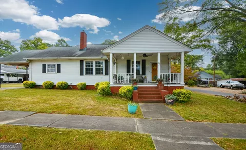 7 S 2nd St SE, Lindale, GA 30147
