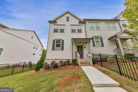293 Vista Ln, Woodstock, GA 30189