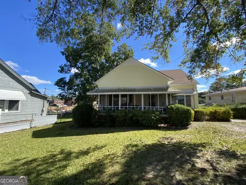 1211 S Gilmer Ave, Lanett, AL 36863