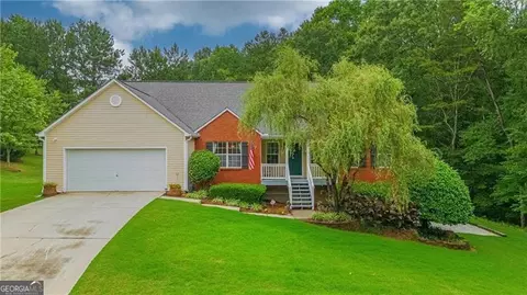 1615 Alcovy River Dr, Dacula, GA 30019