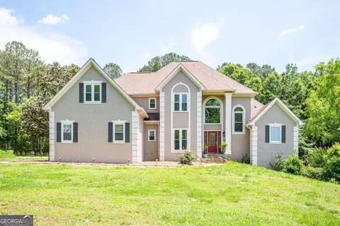 871 Bo Bo Banks Rd, Grantville, GA 30220