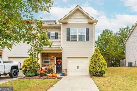 555 Oakside Pl, Acworth, GA 30102