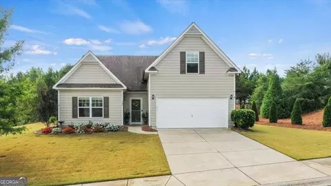 302 Upper Pheasant Ct, Ball Ground, GA 30107