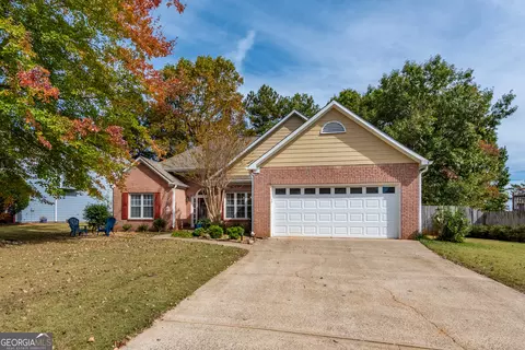 151 Eagle Glen Dr, Woodstock, GA 30189