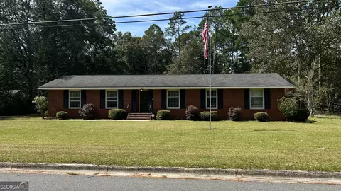 724 S Elm St, Jesup, GA 31546