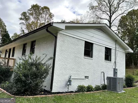 314 Spring St, Toccoa, GA 30577 photo 3