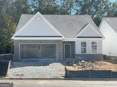 797 Kestrel Dr, Loganville, GA 30052