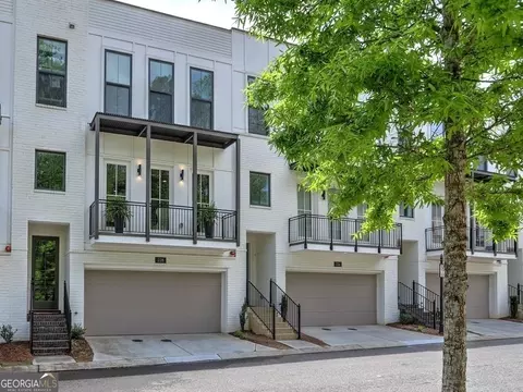 228 Mitchell Ln, Woodstock, GA 30188