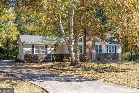 17 N Central Ave SE, Lindale, GA 30147