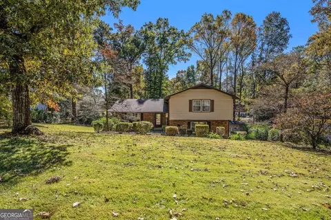 1426 Pixley Dr, Riverdale, GA 30296
