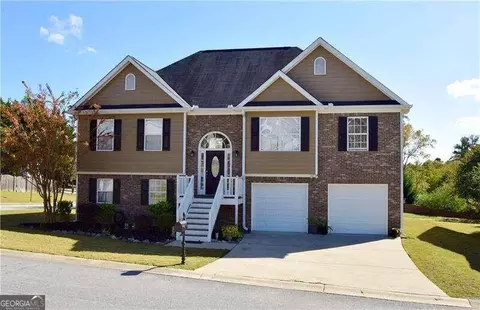 201 Omega Ct, Dallas, GA 30157