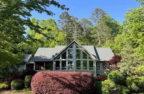 12 Elder Ln, Tiger, GA 30576