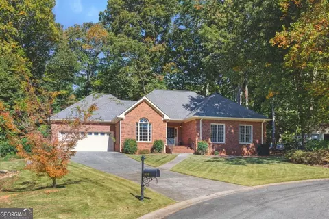 655 Laurel Wood Dr, Marietta, GA 30064