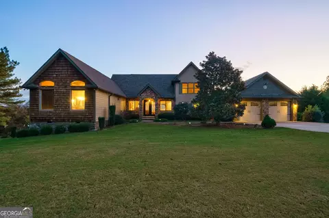 200 Fox Paw Leaf Ln, Ellijay, GA 30536