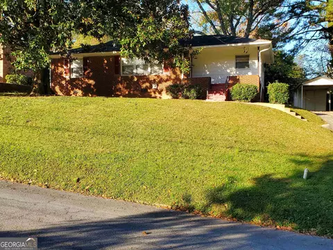 2559 Kimmeridge Dr, East Point, GA 30344