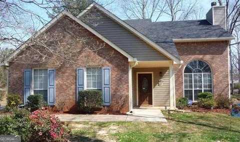 34 Lakeview Ln, Stockbridge, GA 30281