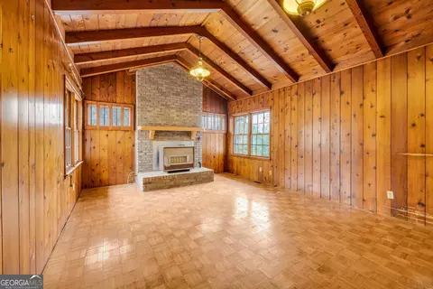 Living - 3590 Highway 198, Carnesville, GA 30521 photo 2 of 3