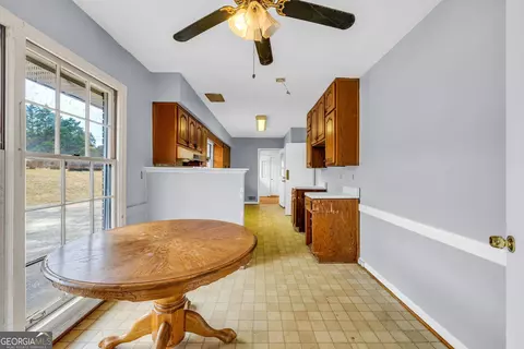 Dining - 3590 Highway 198, Carnesville, GA 30521 photo 4 of 4