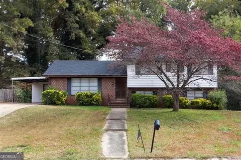 6104 Winview Dr, Forest Park, GA 30297