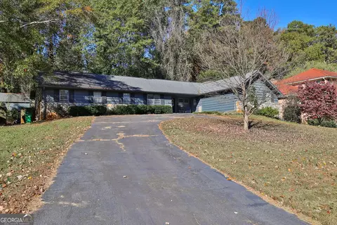 2648 Regency Dr W, Tucker, GA 30084