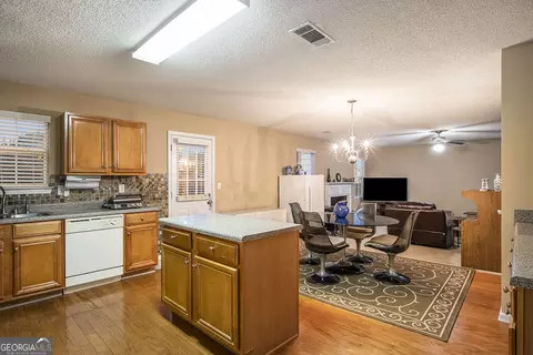 80 Oak Manor Dr, Covington, GA 30016 photo 10