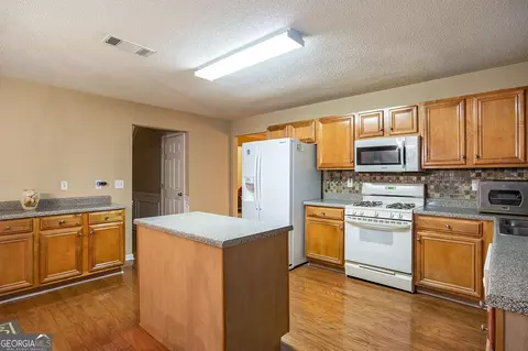 80 Oak Manor Dr, Covington, GA 30016 photo 8