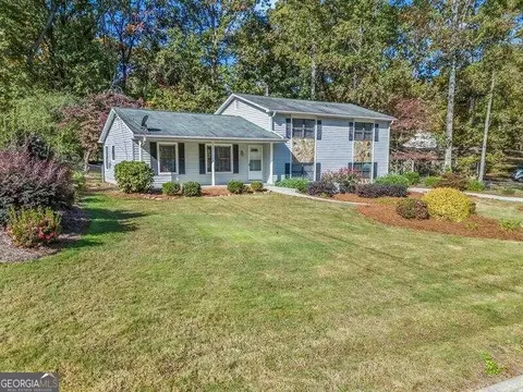 1679 Glen Arm Dr, Lithonia, GA 30058