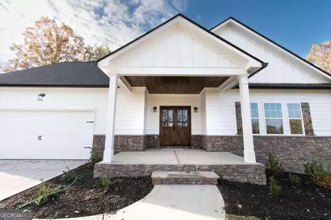 95 Moss Rd, Fairmount, GA 30139
