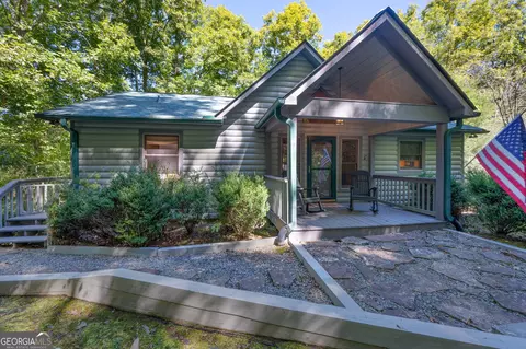 49 Walking Bear Ln, Mccaysville, GA 30555
