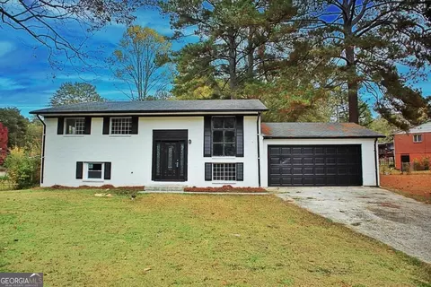 1467 Pineglen Dr, Riverdale, GA 30296